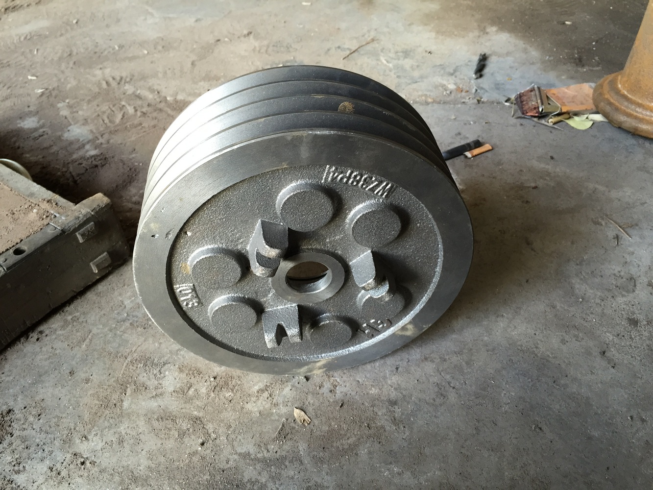 Sand casting iron belt pulley